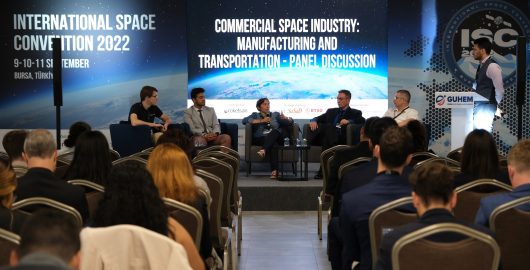 DUNYANIN-UZAY-ENDUSTRISI-LIDERLERI-GUHEMDE-BULUSTU-7